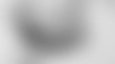 Nacktbild von seitlich hinten in schwarz/weiß🍑🔥😏 zeige dir auch meine Sohlen Baby🤫🤤#nackt #a***h #ass #sohlen #fußsohlen Nude photo from the side and back in black and white 🍑🔥😏 I'll also sh