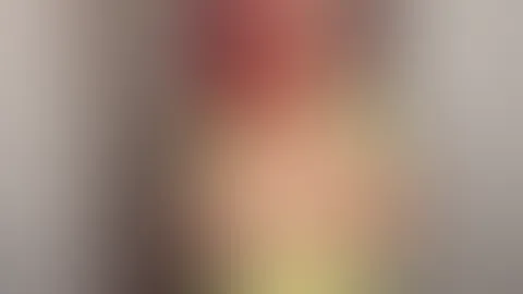 Ein Kleiner Clip für dich 😈🔥 Jeans Short und gelbes enges Netz Top 🔥 Like wenn dir der Look gefällt 😏😝 A little clip for you 😈🔥 Jeans shorts and yellow tight net top 🔥 Like if you like the lo