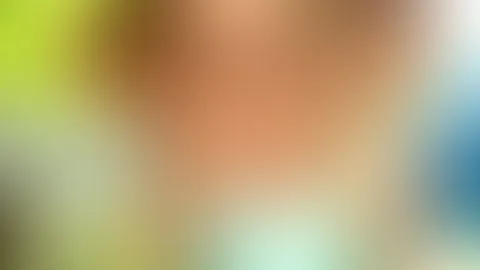 Ich lasse meine nackten Titten auf dem Steg baumeln