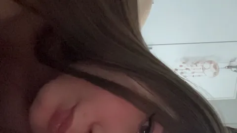 Geile Teen Nacktbilder mit unrasierter P***y💦💋