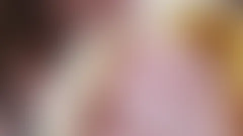 Ich habe mit meiner Banane noch ein bisschen gespielt bevor ich sie gegessen habe.🤤 Soll ich mir dir ein wenig spielen?😉