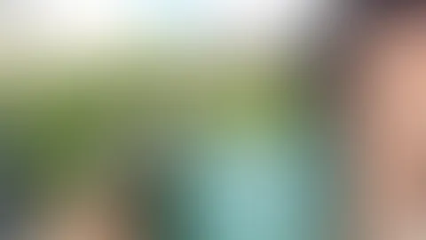 Dem spiessigen Nachbarn in den Garten gep**st …