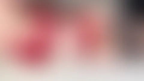 Ich warte auf dich 😘 kommst du vorbei und verwöhnst mich?