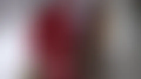 Mission: Nikolaus-F**k Verträumt bin ich dabei meine Weihnachtsgeschenke zu verpacken, da klopft doch tatsächlich der Nikolaus an der Tür. Und da war schnell klar; die Mission war mich geil vom Nikol