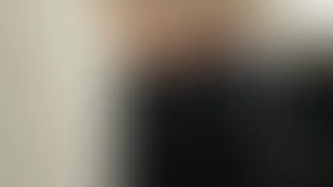 Guten Morgen 😘 mein absolutes Lieblingsoutfit für einen entspannten Start in den Tag. Leggings, Croppullover und dieses herrliche Gefühl von Freiheit… kein BH - man kann es vielleicht auch schon erah
