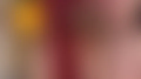 Schau mal wie geil mein Höschen mit ner Ladung S****a drauf aussieht 😈💦