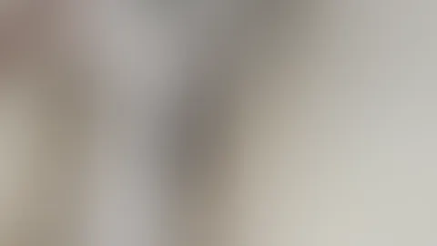 Vor dem Treffen mit dem Jüngeren 24 jährigen  schön mit der Haarbürste gemacht