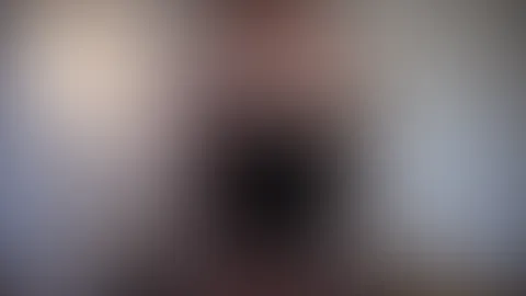 Extrem behaarte BBW im Negligé ! Alle Hüllen fallen!