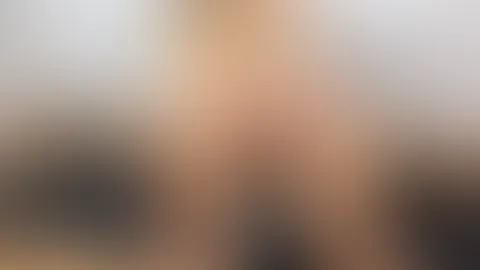 Hey ihr Lieben! đ„ FĂŒr euch gibtâs den unzensierten Teaser zu meinem neuen Video â und glaubt mir, es wird richtig heiĂ! đ Eigentlich war ich gerade beim Sport, aber schon beim AufwĂ€rmen merkte ich,
