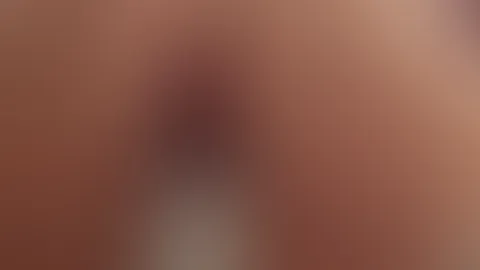Auf unserem Balkon, unter uns das Büro vom Chef, links und rechts von uns andere Familien😜 Aber ich glaube keiner hat uns bemerkt 😃 Schön den Dildo in meine F***e gerammt …(Video 3:12min)