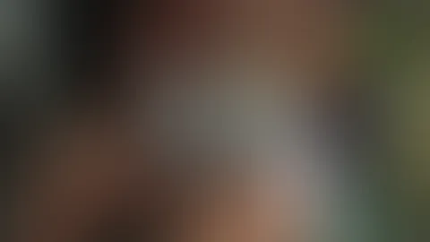 Die MILF-F***E für die Nachbarn bespielt! Da will ich es mir gemütlich auf meinem Balkon machen... das Lied der Milf F***e spielen und mich voll und ganz auf die Melodie konzentrieren da quatschen mi