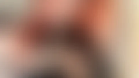 Ich bin gerade erst wach geworden… noch ganz verschlafen, aber mein Kopf ist schon wieder voller Gedanken 😈