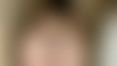 Und würdest du dich freuen wenn ich so auf dich warten würde? 😈😏