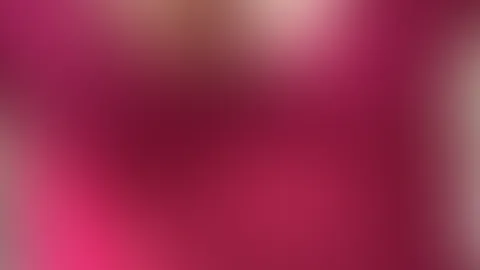 Noch nicht ganz angezogen… 👀 Gefällt dir, was du siehst? Schreib mir gerne im Chat 😘