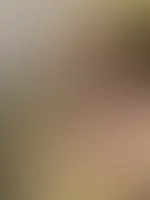 Auf diesem Sessel hier könnte man es auch ordentlich krachen lassen und Spaß haben 😈 Ich hab es mir schon bequem gemacht 🔥 Mein Slip ist auch fix zur Seite geschoben 😏 Wie siehts aus ? 😛 You coul