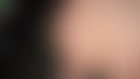 Eigentlich bin nicht so eine 😋.. oder genau so eine bin ich 😈… wer hat sich da denn f**ken lassen 🤭😇… er war sehr aufgeregt und hat schnell abgespritzt aber verständlich bei meiner kleinen,engen,