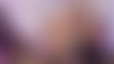 Hab mir einen neuen Dildo gekauft und musste ihn natürlich gleich ausprobieren. Ob er wohl reinpasst ?!