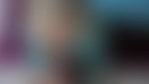 Geblasen und geleckt Es war mal wieder einer dieser Tage wo es vor Erotik nur so geknistert hat in meinem Apartment. Und der erste User der zu meinem Drehtag gekommen war wollte zum „aufwärmen“ einen