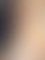 Feierabend und endlich raus aus den Klamotten… nur mein rosa Spitzen-BH durfte dranbleiben 💕 Und? Würdest du ihn mir jetzt lieber langsam ausziehen… oder daran zerren, bis er reißt? 👀🔥