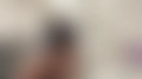 Kleiner Köter komm zu Mama es gibt trinken 💦😼