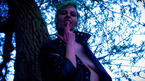 Punk im Baum 1/2