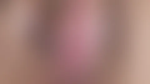Nahaufnahme meiner Mieze 🐱 genieße den Anblick wie ich sie weit öffne mit den Fingern und du tief hinein blicken kannst , sie schön verwöhne mit den Fingern Mmh 👅🍆🔥