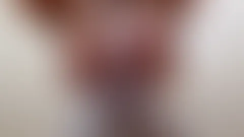 Als Nudistin, bin ich daheim immer nackt. Jedoch bei kochen mit Schürze. Aber schau die #Titten hüfen immer raus 🤣😜💋