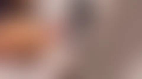 Würde es dir gefallen wenn ich so vor dir knien würde👄