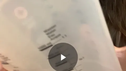 In den Messbecher gepinkelt