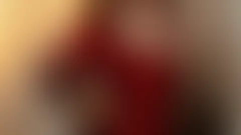 Ich liebe Momente, in denen du zärtlich und gleichzeitig gefährlich verführerisch sein kannst… 😏 Seide, Spitze und ein Look, der zu viel für nur eine Nacht andeutet 🔥