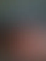 Deine Zunge gleitet immer tiefer, zu meinen Schenkeln herab. Wir verschmelzen zu einem und ertrinken in den Wellen der Lust🔥