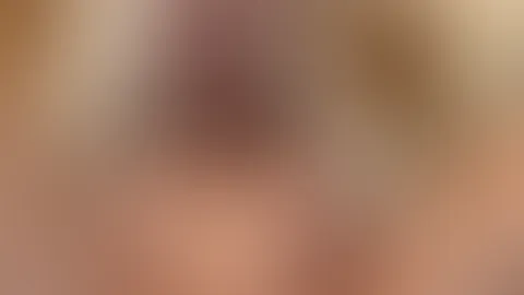 Ich bin heute Nacht nicht hier, um “brav” zu sein… Ich bin hier, um dich ein bisschen verrückt zu machen 😏🔥 Ein Blick, eine Berührung… und alles beginnt sich aufzuheizen. 💋✨