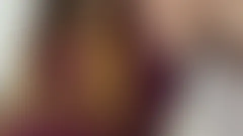 Samstag Abend und ich hab Sturmfrei, juhuuuuuu.. Nun bin ich aber hier auf dem Sofa ganz alleine, jemand eine Idee was ich da so machen kann? 😈