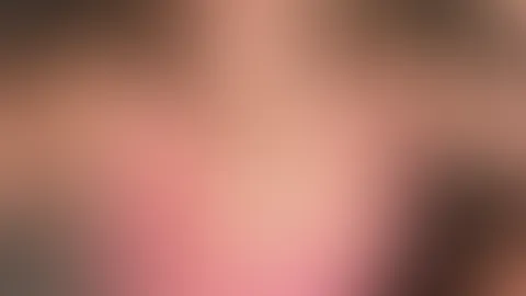 ich sitze hier einfach noch ein bisschen rum, anstatt irgendwas sinnvolles zu machen 🙈 irgendwie bin ich schon total im wochenend-modus und genieße den moment einfach . wärst du jetzt hier, würd ich