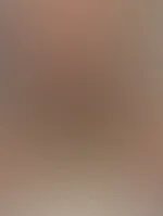 Kein Dessous, kein Geheimnis – nur ich und ein kleiner Blick, der dich zum Staunen bringt. Ein bisschen frech, ein bisschen gewagt, genau richtig, um dich neugierig zu machen