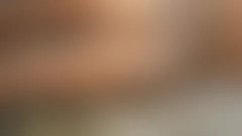 Schau zu wie ich letzten Sommer in Palm Beach auf der Hotelterrasse schön von hinten gef**kt wurde und seine heiße Sahne aus meiner pochenden M****i läuft 🤤 Das ganze Video kannst du dir in meinen In