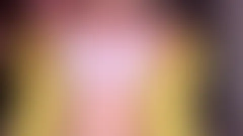 Du bleibst länger als geplant, oder? 😉 Komm näher… ich hab heute Lust zu spielen 😘
