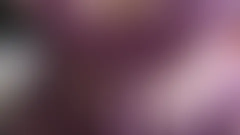Ich lasse meine großen Naturbrüste auf und ab wackeln für dich. Gib es zu du willst sie berühren und selber in der Hand halten. Vielleicht etwas fester drücken und auch mal dran saugen oder lecken?🤫�