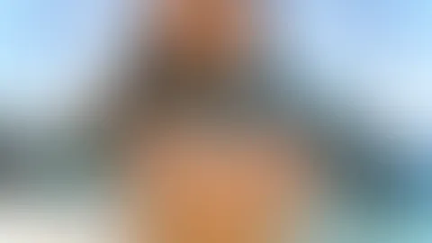 Meerjungfrauengöttin, deine Meeressirene, deine neue Religion đ Meine Augen ziehen dich hinab, meine Kurven gebieten deine Hingabe Du gehörst nicht lĂ€nger dem Ufer⊠du gehörst mir! Merm