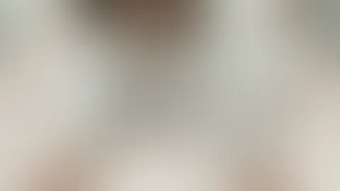 Manchmal genügt ein Blick, um zu verstehen … du willst mehr sehen 😏 Und ich weiß, wie ich dich überraschen kann 🔥