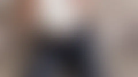 We just wanna feel love. ❤️ Nicht viel, nicht laut - nur dieses eine Gefühl, das tief geht, echt ist und uns für einen Moment alles vergessen lässt. 🥰 Manchmal reicht ein Blick. Manchmal ein Lächeln.