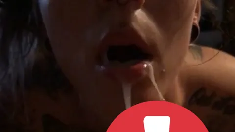 MEGA LADUNG IN DEN MUND
