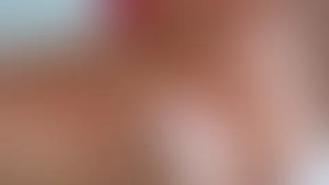 Worauf wartest du? 😏 Knie dich hinter mich… und nimm mich so, wie du es willst. Langsam. Mein Atem wird schneller. Deine Hände gleiten tiefer 🔥 Spürst du, wie mein Körper unter deiner Berüh