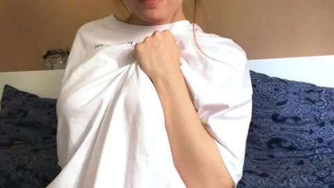 Versaute Stiefschwester in deinem Bett