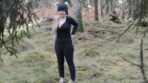 Spanner filmt mich beim p**sen im Wald!