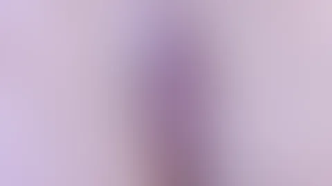 Schau Mal wie schön Mommy ihre P***y für dich glatt rasiert hat .... 💦