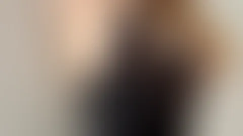 Dieses schwarze Negligee ist gefährlich für deine Fantasie😈 Komm näher! #amateur #blond #dessous #geil #horny #hot #sexy #skinny #teen