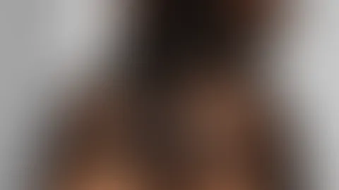 Kommentiere deine heißeste Fantasie 😈 vielleicht erfülle ich sie dir!