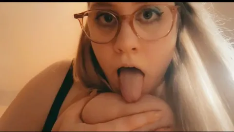 Ich komme auf dir drauf: Riesenbrüste, ein heißer Dildo Blowjob und ein sehr intensives Finale 🥵🍆