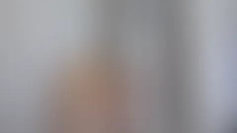 Nach dem Einp**sen wild in der Dusche mastubiert